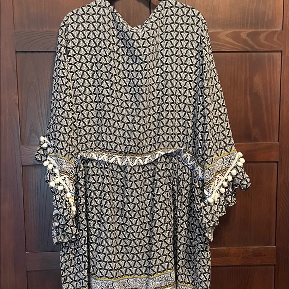 FINAL DRoP 🤠 Boohoo ~ HAYLEY TRIM DETAIL WIDE SLEEVE SKATER - Picture 5 of 9